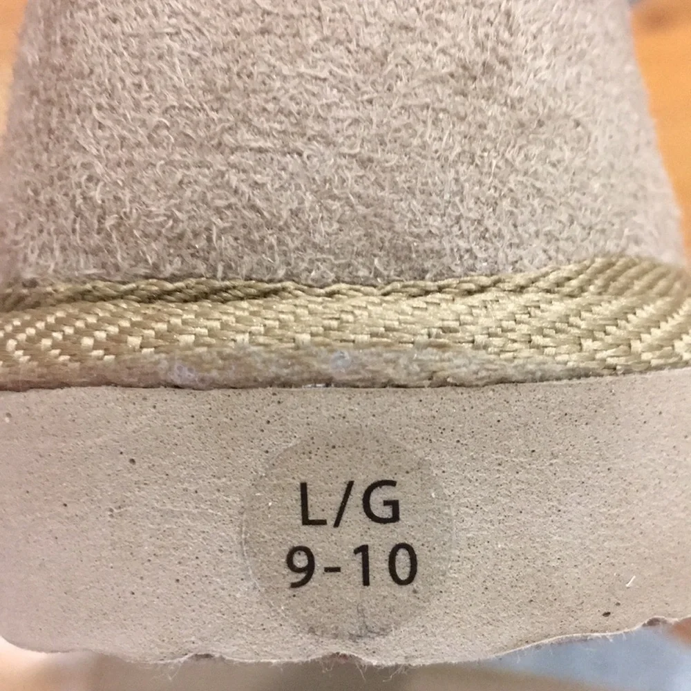 Victoria’s Secret PINK Mukluks BNWT - Picture 5 of 6